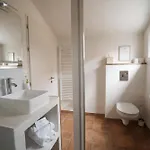 לינה וארוחת בוקר Perbos 1556 4*
