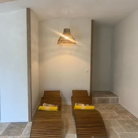 Perbos 1556 Bed & Breakfast 4*