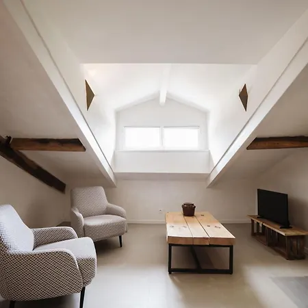 ベッド・アンド・ブレックファスト Perbos 1556 4*