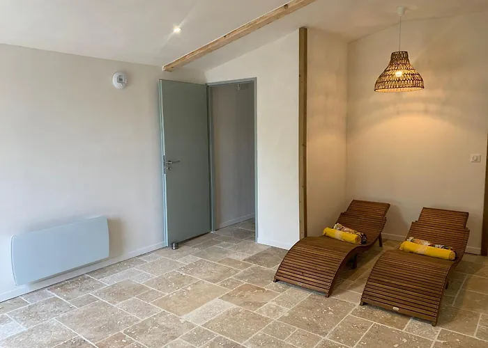 לינה וארוחת בוקר Perbos 1556 La Bastide-Clairence