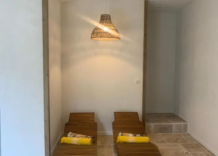 Perbos 1556 לינה וארוחת בוקר 4*