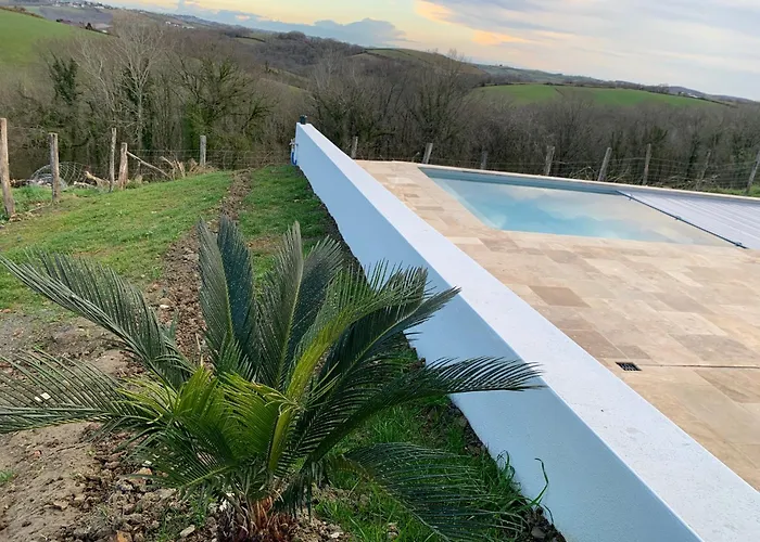 לינה וארוחת בוקר Perbos 1556